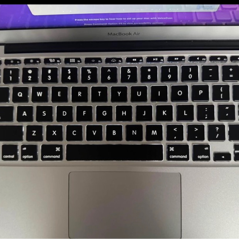 MacBook Air - Picture 4 of 4
